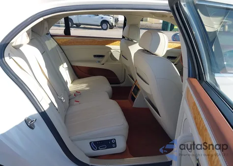 2016 Bentley Flying Spur V8 z USA, uszkodzony, nr VIN SCBET9ZA7GC051049